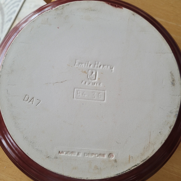 Emile Henry Cocotte Dutch Oven - Picture 8 of 12